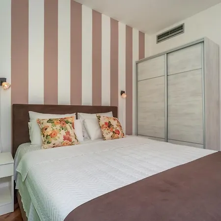 Apartments Fortunella Петровац Экстерьер фото