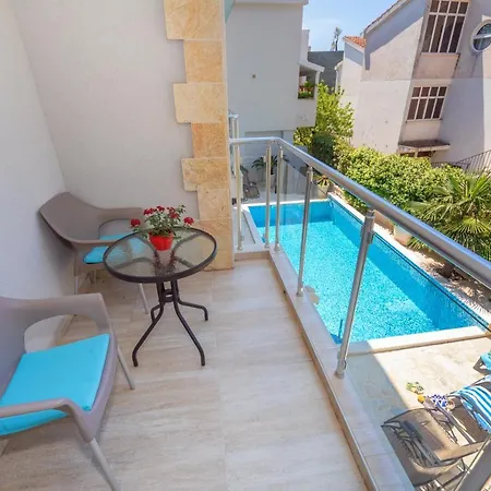 Apartments Fortunella Петровац Экстерьер фото