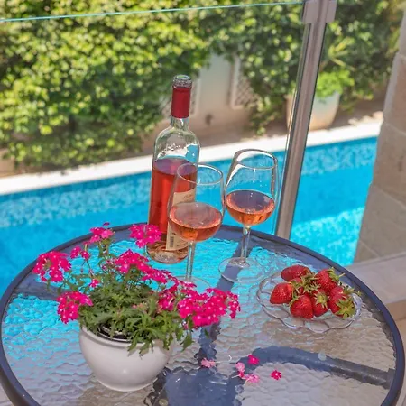 Apartments Fortunella Петровац Экстерьер фото